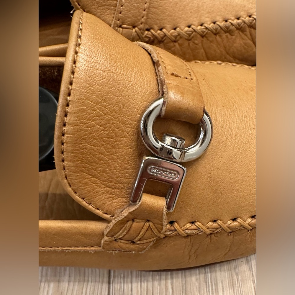 Coach Tan Leather Slip-On Loafers for Fall very good condition. Soles are leathe - Picture 3 of 5